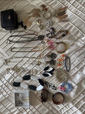 Jewelry mix lot fossil watch, James Avery earrings, coach travel box, much more
